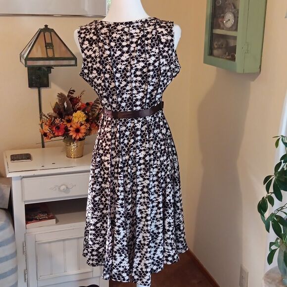 Haani Soft Knit Dress - Picture 7 of 12